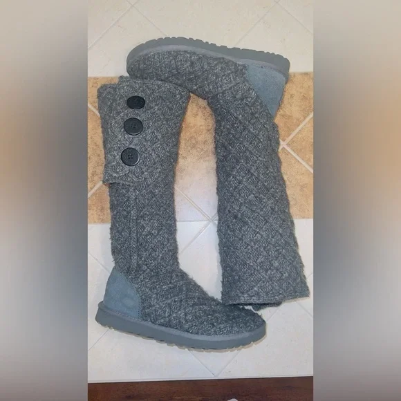 UGG Australia Gray Lattice Cardy 3 Button Tall Winter Knit Boots size US 9 - Picture 2 of 7